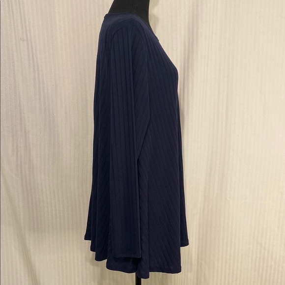 Lane Bryant Navy Blue Long Sleeve Ribbed Tunic Size 16 - Picture 3 of 10
